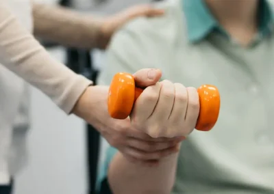 How Fitness Training and Physical Therapy Work Together for Everyday Wellness